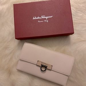 NEW Ferragamo Wallet